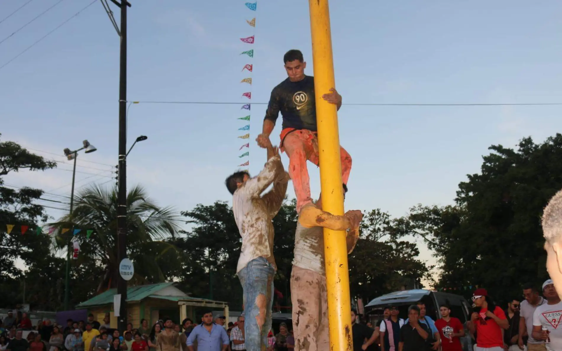 Palo ensebado en Ciudad Madero (2)